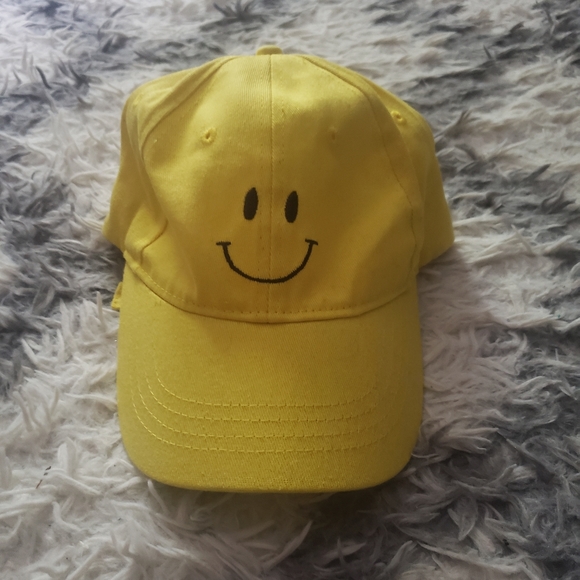 Yellow smiley face hat